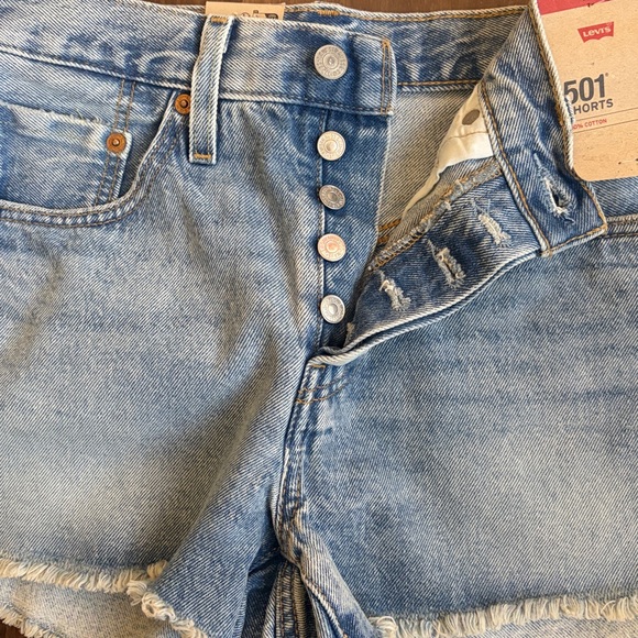 NWT Levi's Original 501 Button Fly Shorts - Picture 5 of 10